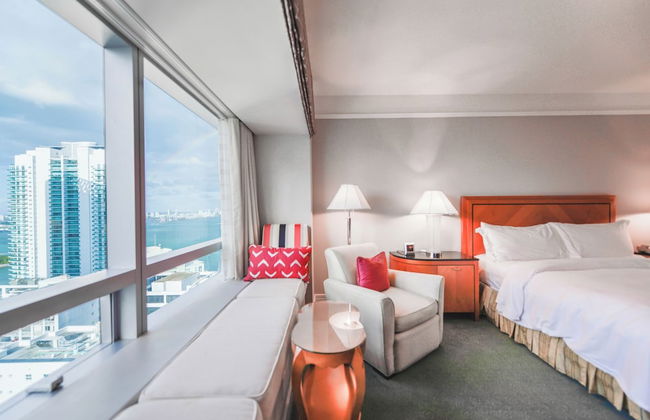 Luxury Condos at Four Seasons - Foto 43