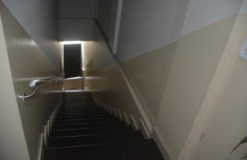 Dois quartos Cozinha completa Wi Fi Self check in com senha Central e perto de tudo a 4,4Km da Rodoviária e 15,4 km do Aeroporto Apartamentos 102 e 302 - Foto 21