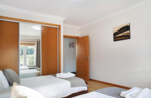 Villa Rosa com Piscina e Jacuzzi - Foto 9