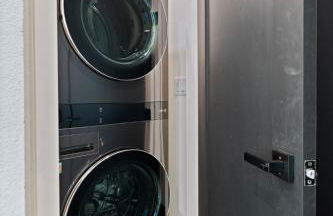 Luxury 2BR 2BA East Austin retreat w yard, deck and garage parking by Austin Vacay - Foto 5