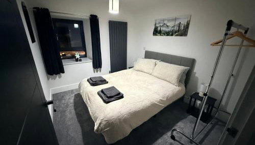 Luxury home 5 bedroom 3 bathroom games room parking - Foto 5