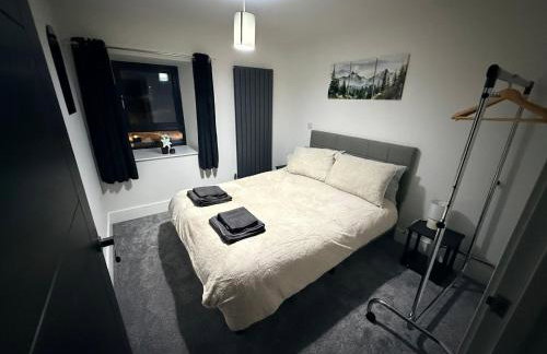 Luxury home 5 bedroom 3 bathroom games room parking - Foto 5