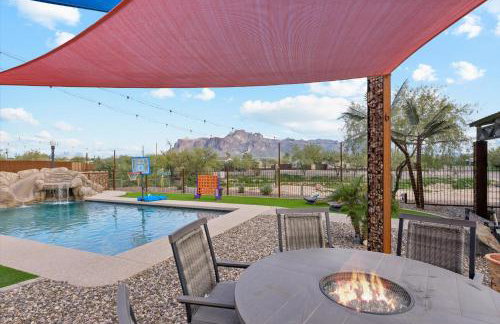 Dutchman Copper Ranch - Rooftop patio, Heated pool, Mtn Views, Waterslide - Foto 64
