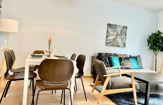 Luxury 2BR 1BA Near Fashion District by Oneluxstay - Foto 17