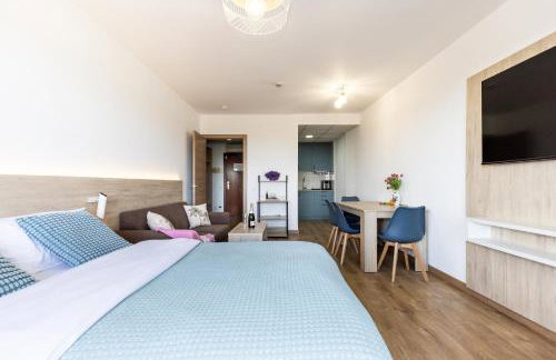 Palms & Pines Apartment, with a pool and marvellous sea view, 10 minutes to the beach - Foto 4