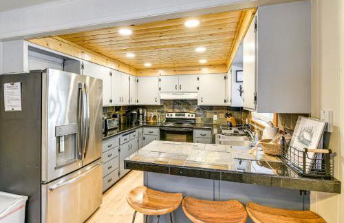 Graeagle Vacation Rental Cabin with Game Room! - Foto 9