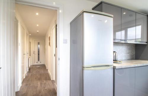 Renfrew Town Centre Easy Link to Glasgow City - Pass the Keys - Foto 20