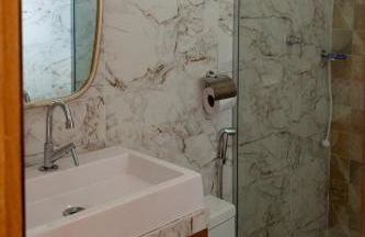 Flat 3 com cama queen e ar-condicionado, perto do Parque da cidade - Foto 10