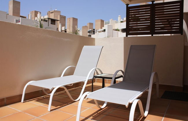 Apartment with Private Swimming Pool - Photo 34