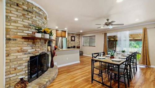 Yellow Stone: Chef's Kitchen, Patio & Location - Foto 3