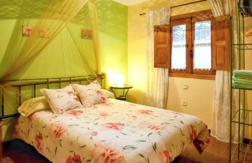 Charming House in Robledillo de Gata with Fireplace and Terrace - Foto 5