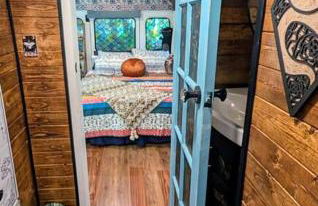 Cozy AF Medusa the Bus-Lux - Foto 21