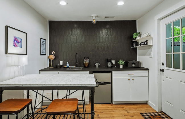 Lake Daze by Avantstay Lakefront w/ Modern Interior, Enclosed Porch & Hot Tub - Foto 23