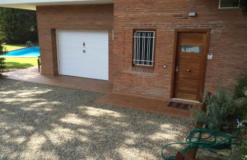 apartamento aislado jardín y piscina - Foto 25