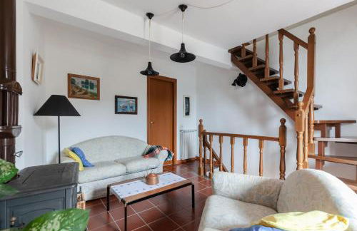 GuestHost - Volastra Cozy APT with Terrace & Seaview - Foto 10