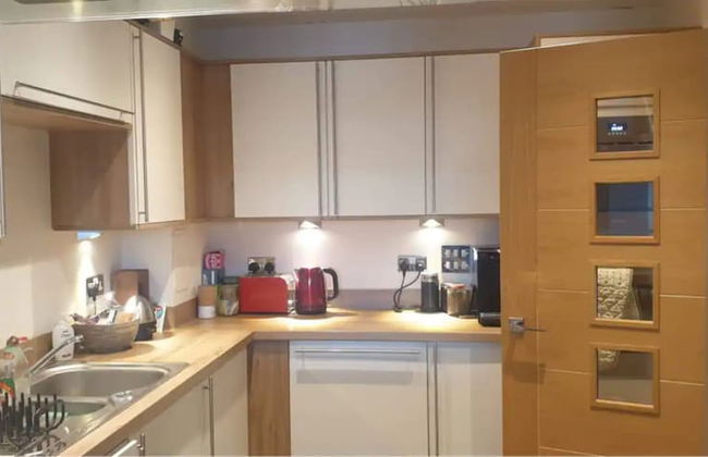 Comfy 2 Bedroom Apartment Near Edinburgh City Centre - Foto 6