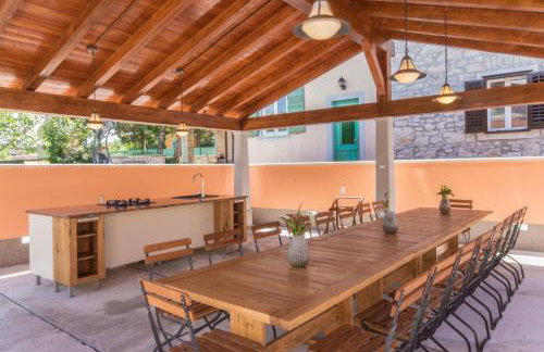 Villa Giovanna, a charming Villa with pool in a beautiful landscaped garden - Foto 37