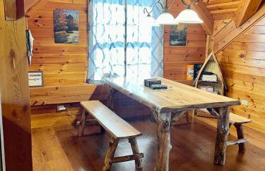 Spacious Salmon River Waterfront Lodge for 6 - Foto 15