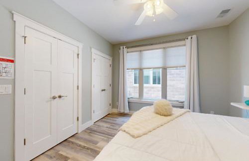 Cozy TC Bay Condo - Photo 12