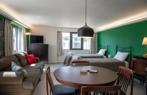 CHROMA Lodge Pikermi - Photo 12