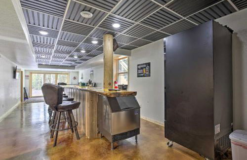 Spacious Hurley Home with Game Room Near Lakes - Foto 17