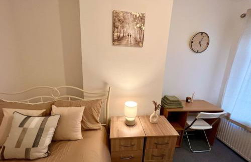 4 Bedroom Terrace house Near Town Center Wellingborough - Photo 21