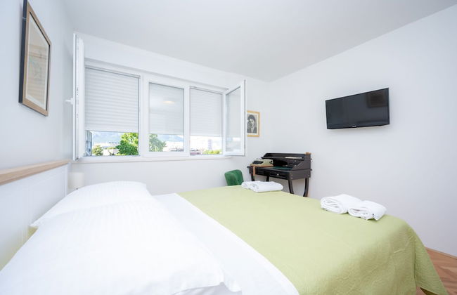 Billie Holiday apartment with balcony - Photo 12