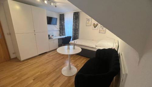 Einzelzimmer mit privatem Bad nähe Ulmer Donautal - ideal für Geschäftsreisen - Foto 4