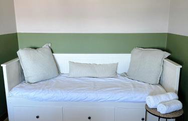 The Heights - quiet detached home - stunning views - Foto 26