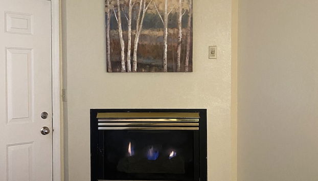 Riverside 209 1BR Condo with Jacuzzi by RedAwning - Foto 2, Habitación