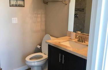 PRIVATE VIEW ON THE LAKE SIDE OF 95! Sleeps 16 - Foto 7