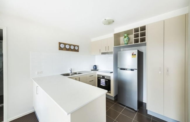 Accommodate Canberra - Century - Photo 3