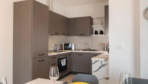 Mare fuori, sul lungomare con tre camere da letto e due bagni! - Foto 2