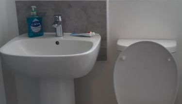 3 Bed House - Sleeps 4 - Parking - Wifi - Foto 4