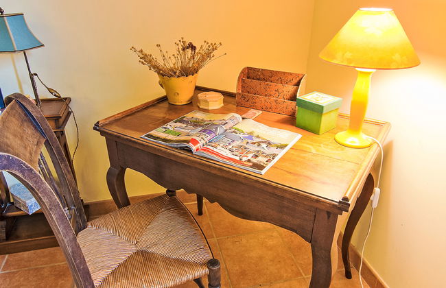 3 bedroom House in Saint-Martin-de-Castillon with private pool and garden - Photo 9