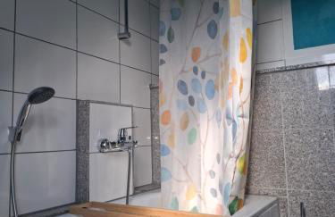 Apartment No 6 für Radtouristen und Geschäftsreisende mit eigenem Bad im DG - Photo 5