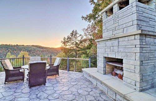 Mountain View Hideaway with Outdoor Fireplace! - Foto 2