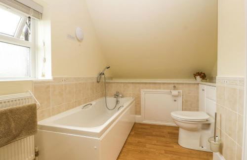 Belview Cottage - Photo 24
