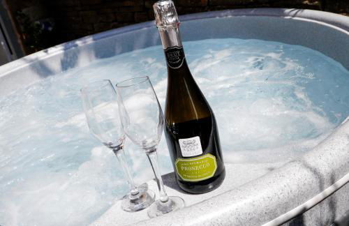 Castle Hideaway in the Cotswolds - Photo 24