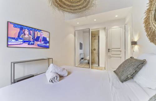 Hyper Centre - Charming duplex - Luxury - Reversible air conditioning - 10 mins from Place MASSENA - Foto 26