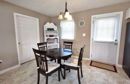 Backwoods Guesthouse Near VIR - Foto 13