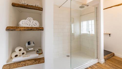 The Art Studio - Photo 4