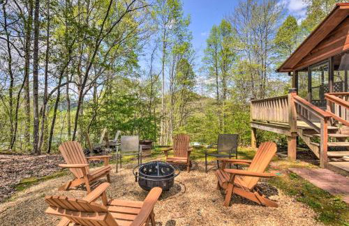 Cozy Hiawassee Cabin with Fire Pit and Mtn Views! - Foto 1