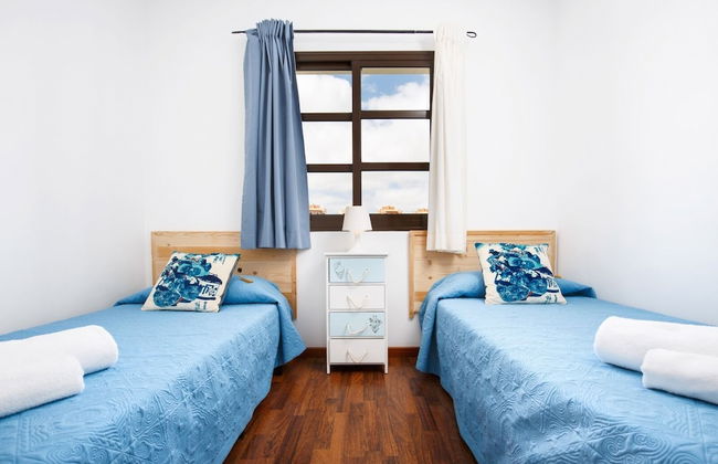 Villa - Sleeps 6 - Pool - Pets Ok - Parkin - Foto 5