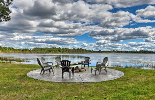 Lakefront Solon Springs Cabin with Private Dock! - Foto 26