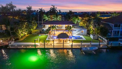 Deep Blue Waterfront Gem Pool Kayaks Dock - Foto 5