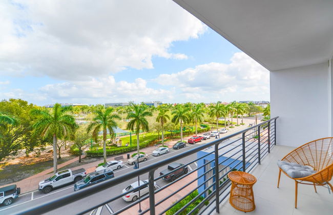 Downtown Doral Condo w-Free Parking - Foto 58