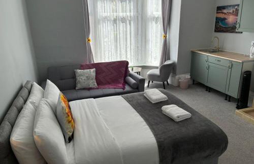 A-N-G Apartments - Parking EV 22kW by the Beach, Canoe Lake & South Parade Pier - Foto 70