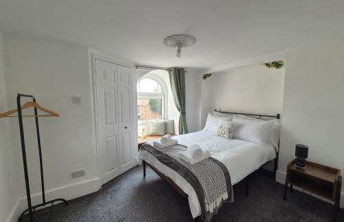 2 Bed Maisonette with Sofa Bed - Ideal for Groups #26C - Foto 7