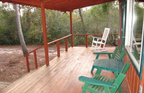 Rustic Vacation Rental with a Charming Dock in Ocala National Forest, Florida - Photo 9